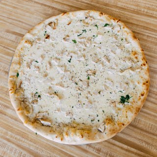Alfredo Pizza w/ Chicken