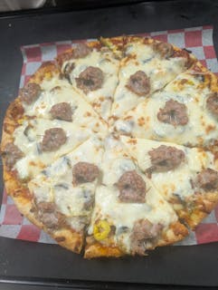Deluxe Pizza