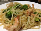 Linguini with Shrimp, Broccoli, Garlic & Olive Oil
