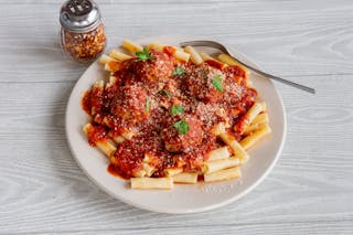 Pasta with Tomato Sauce with Meatballs