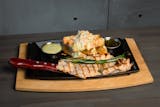 Pollo con Yuca Frita Salad