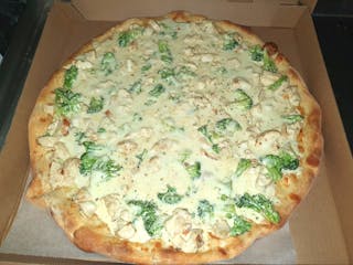 Chicken Alfredo Pizza