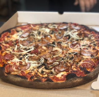 Bizzy Izzy Pizza