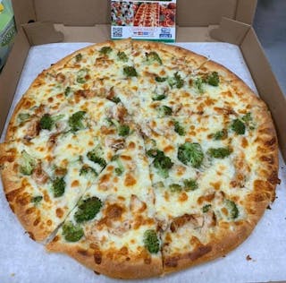 Chicken Broccoli Alfredo Pizza