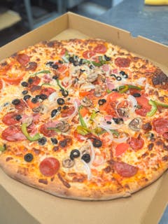 Personal Pizza 12" + Free Soda