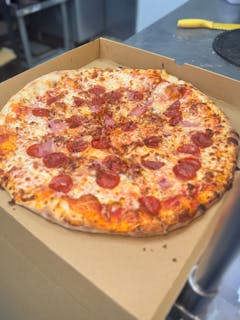 Medium Pizza 14"