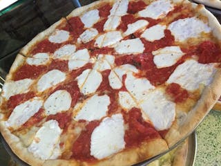 Classic Margherita Pizza