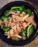 8.Grilled Chicken with Broccoli