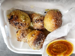 Garlic Knots with Cheese