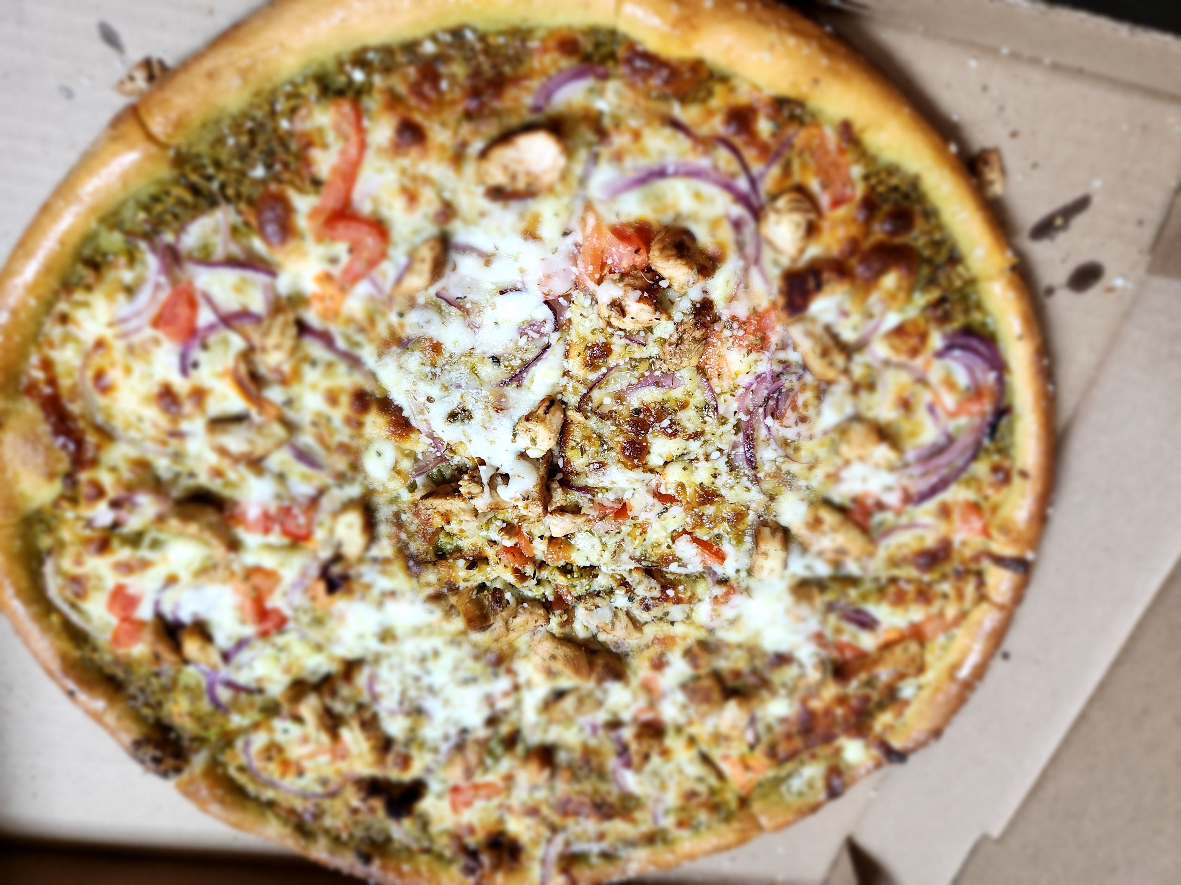 Villa's Signature Chicken Pesto Pizza