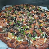 Bocce's Deluxe Pizza (Whole)