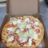 Tomatoes, Garlic & Cheese Pizza