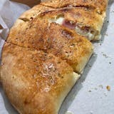 Calzone & Drink Lunch Special