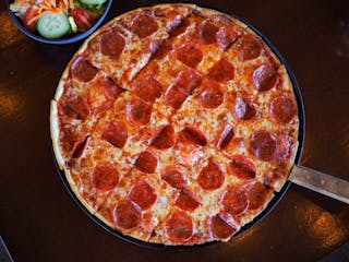 Pa Pa Pepperoni Pizza