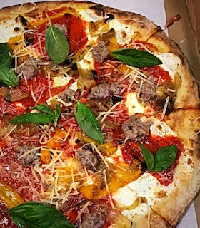 12" Oven Sausage, Peppers & Onions Pizza