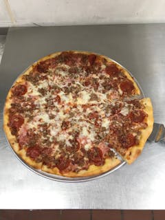 Bruce It Up Pizza