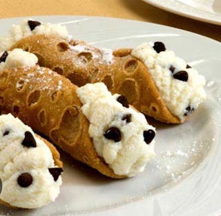 CANNOLI