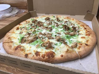 Marinated Chicken Pizza with Broccoli