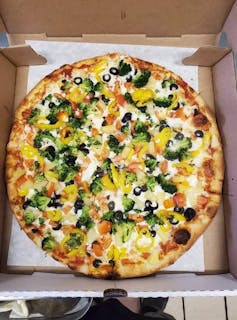 Thin Crust Veggie Pizza