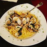 Linguine & Clams Lunch