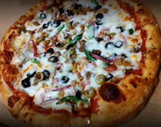 Super Deluxe Pizza