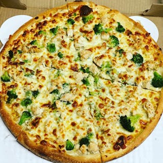 Chicken Broccoli Alfredo Pizza