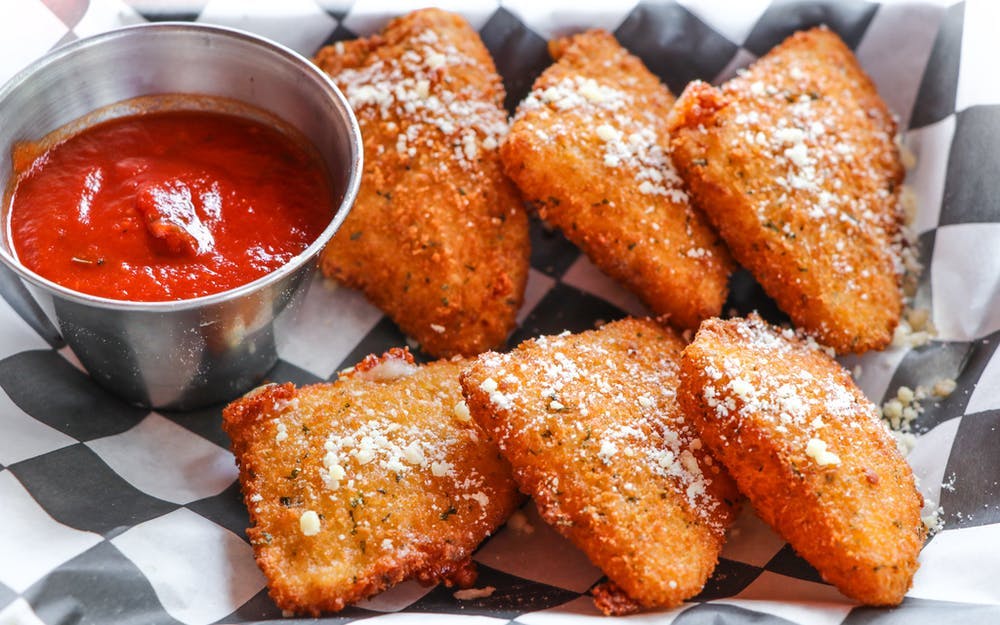 Order Cheese Dunkers - Appetizer food online from Center Court Pizza & Brew store, League City on bringmethat.com