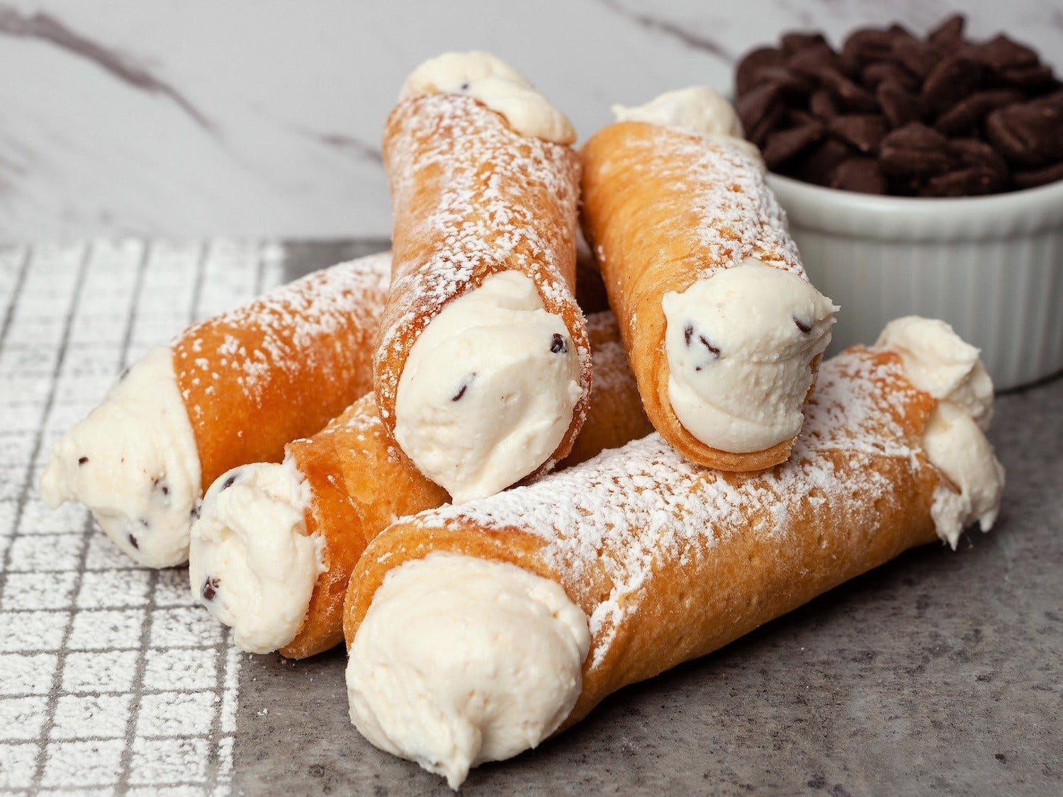 Order Cannolis - Dessert food online from Rosetta Pizza store, Nesquehoning on bringmethat.com