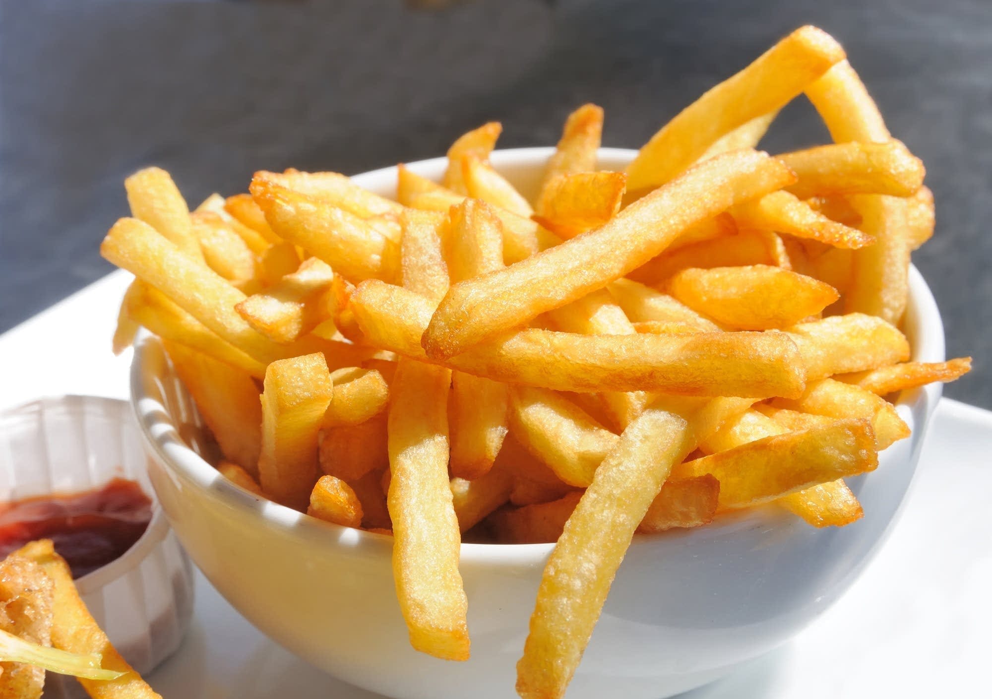 Order French Fries - Medium food online from Rosetta Pizza store, Nesquehoning on bringmethat.com