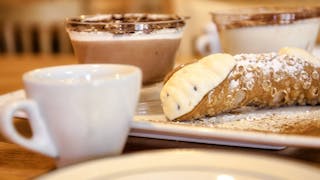 Fresh Stuffed Cannoli