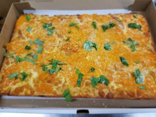 Grandma Ala Vodka Pizza