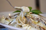 Fettuccine with Alfredo Sauce & Chicken Catering