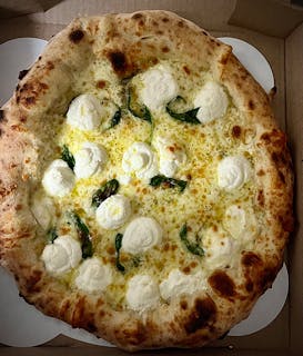 Bianca Pie