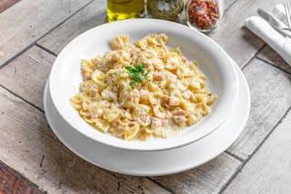 Farfalle Al Salmone