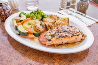 Salmon la Villa