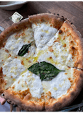 Bianca Neapolitan Pizza