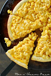 Mac N’ Cheese Pizza