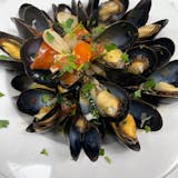 Sauteed Mussels with Red Sauce