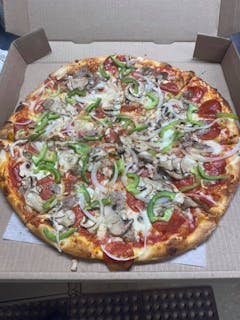 Deluxe Pizza