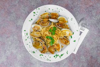 Little Neck Clams Red