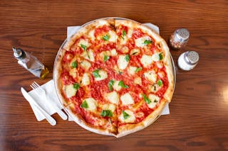 Regina Margherita Pizza