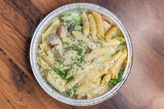Chicken Alfredo with Broccoli Pasta