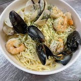 Seafood Mix Pasta with White Sauce