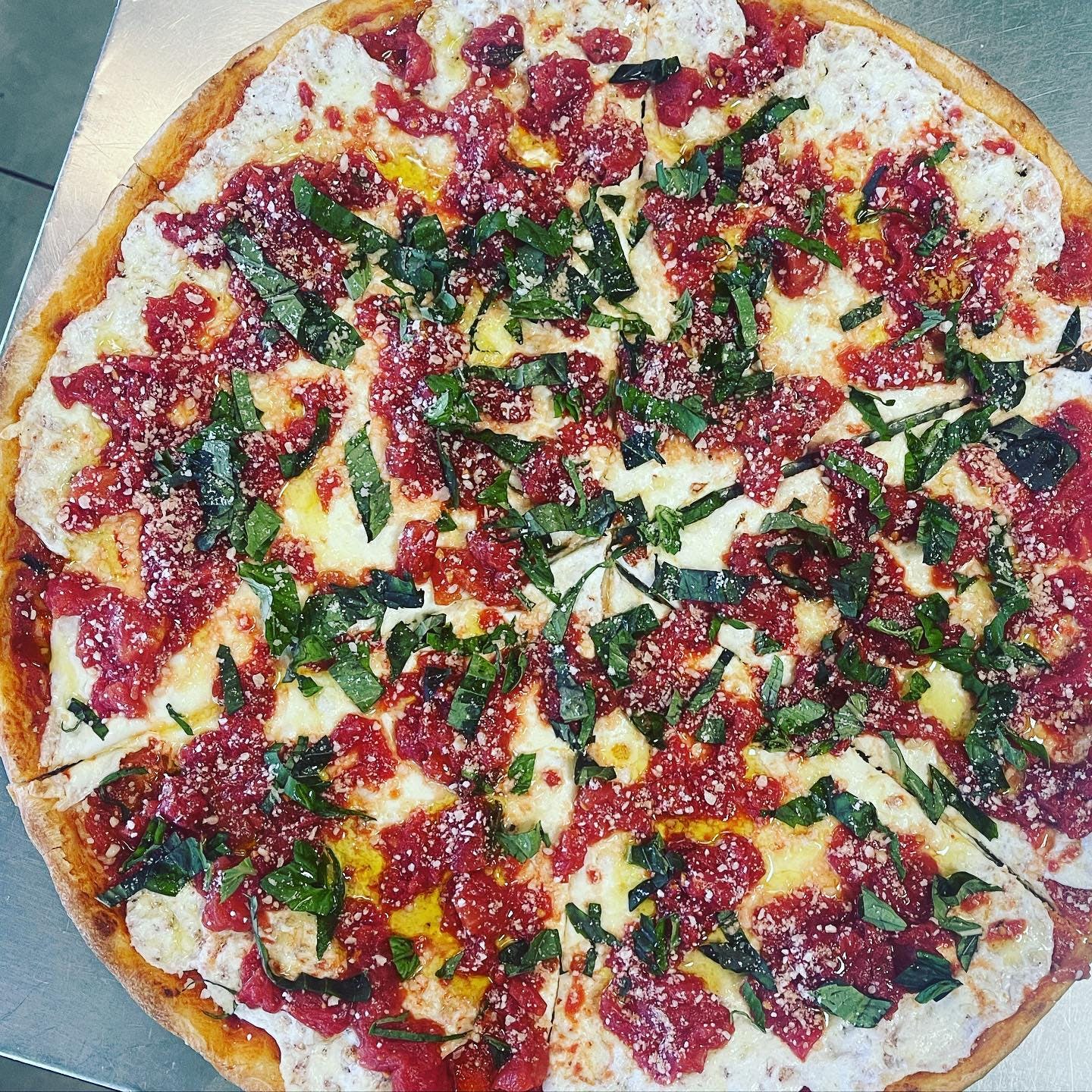Fresh Mozzarella, Basil, & Tomatoes Pizza