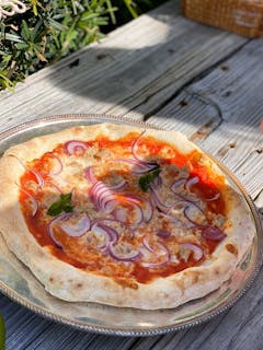 Tonno Cipolla Pizza