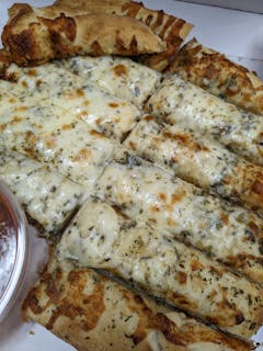 Cheesy Ciccio (breadsticks)