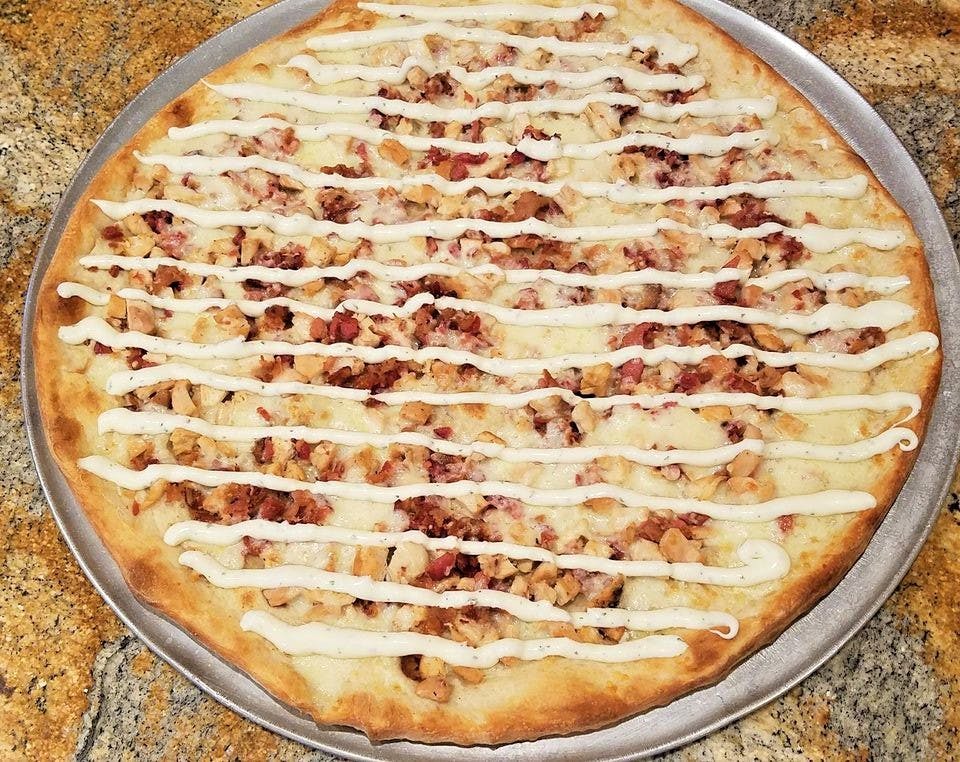 Chicken & Bacon & Ranch Pizza