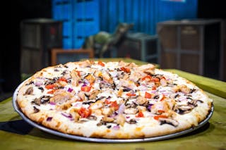 Chicken Garlic Supreme Pizza