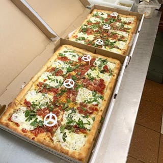 Grandma’s Pan Pizza