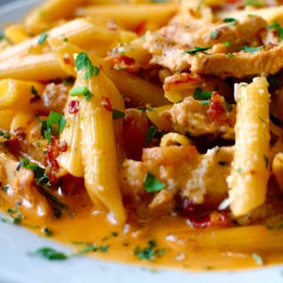 Penne Vodka with Grilled Chicken